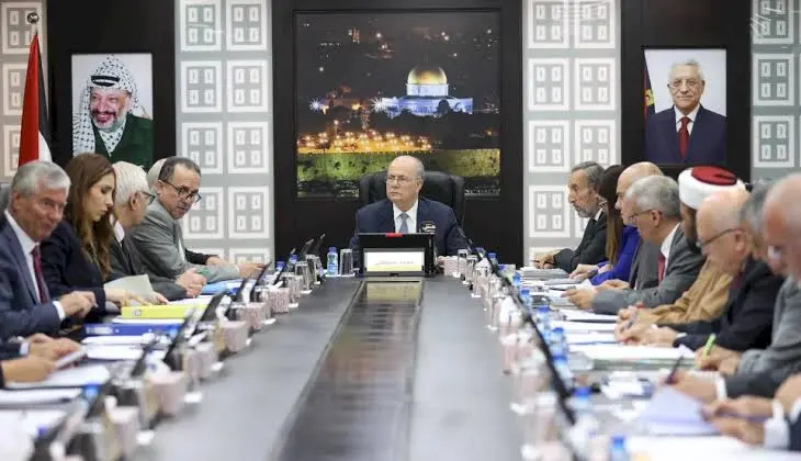 الحكومة الفلسطينية تصدر قرارات شاملة لإعادة الإعمار والدفاع عن الأراضي وتعزيز التحول الرقمي