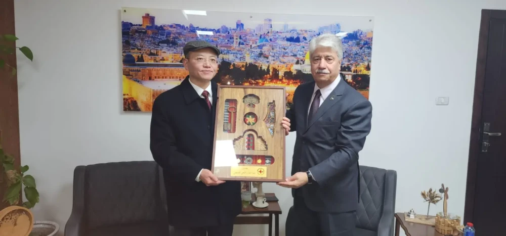 د. مجدلاني يودّع السفير الصيني بمناسبة انتهاء مهامه الرسمية في فلسطين