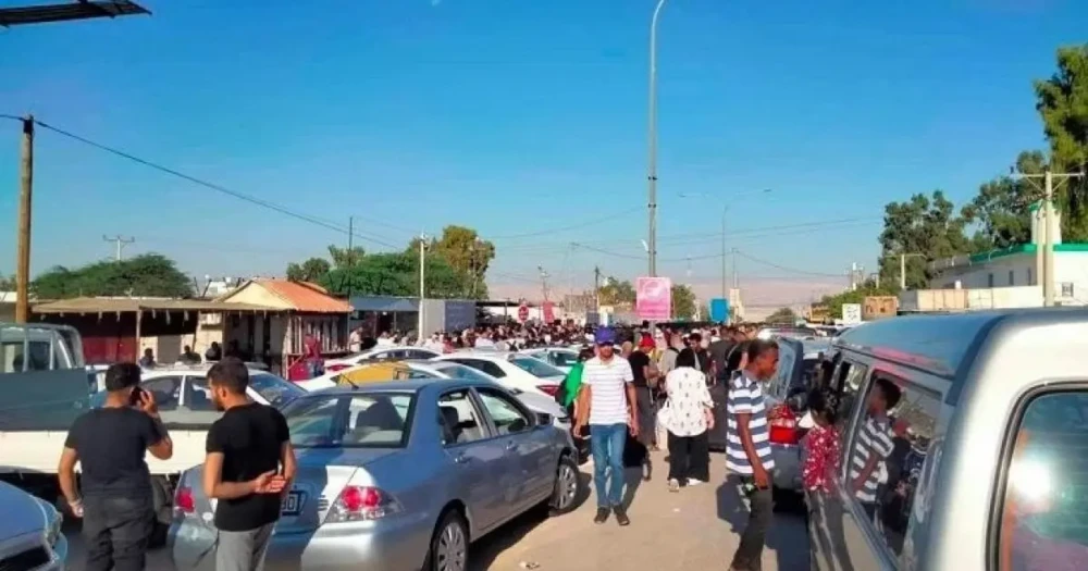 معبر الكرامة يمدد عمله لمواجهة ضغط المعتمرين والمسافرين