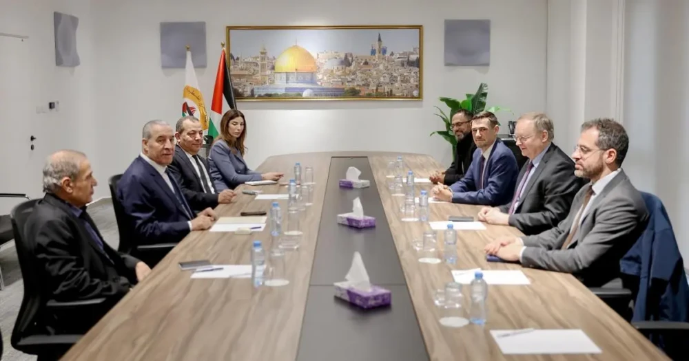 تفاصيل لقاء الشيخ بالاتحاد الأوروبي بشأن غزة