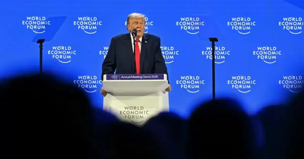 ترامب من مؤتمر دافوس : على حماس نزع سلاحها وإلا